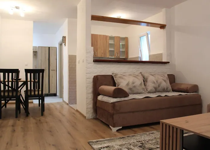 Una Apartment