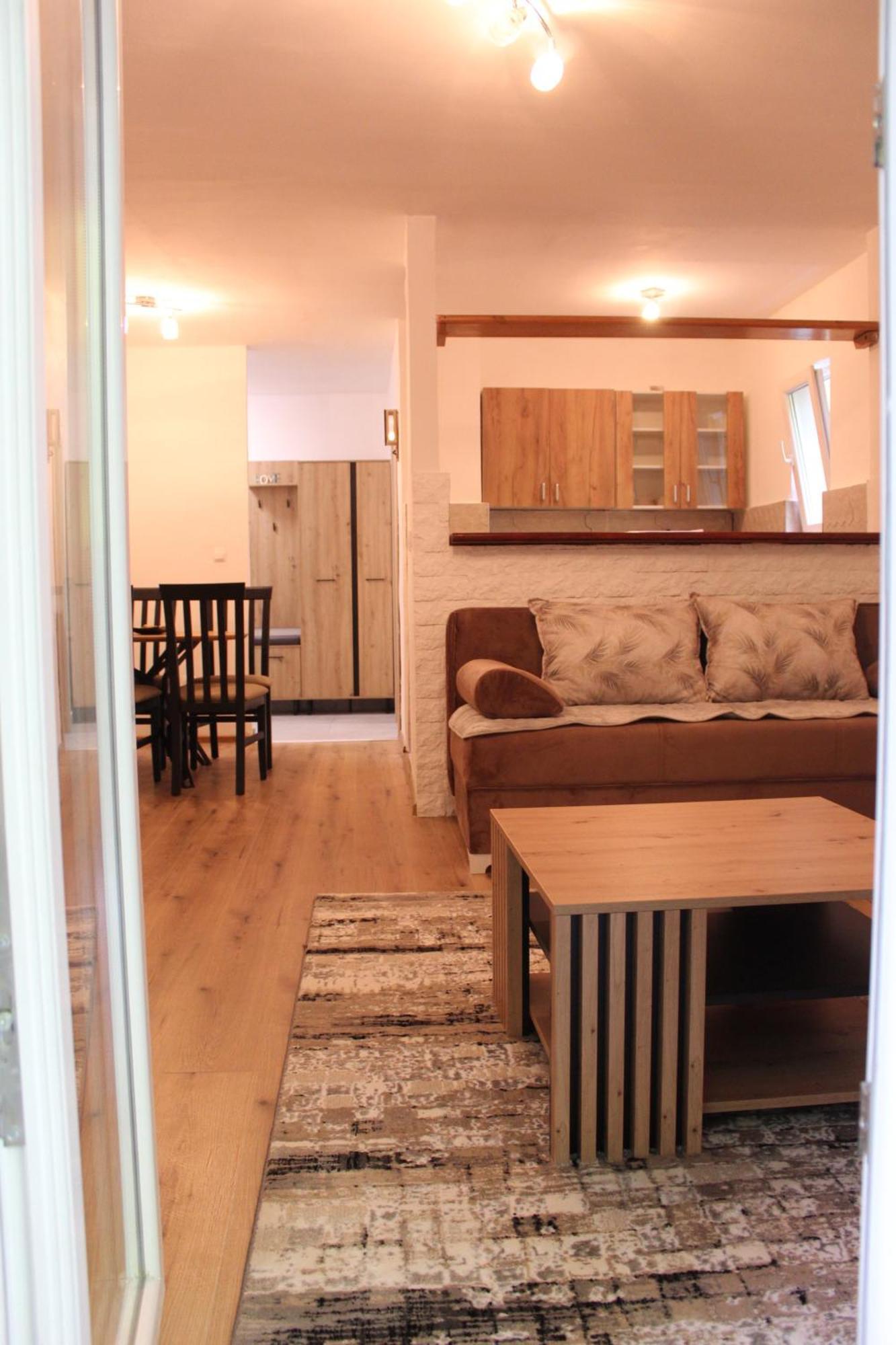 Una Apartment